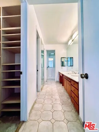 $5,500 | 11805 Mayfield Avenue, Unit 306, Los Angeles, CA 90049