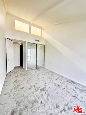 $5,500 | 11805 Mayfield Avenue, Unit 306, Los Angeles, CA 90049