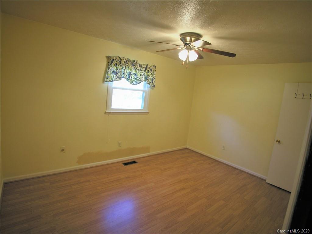 74 Vista Road Waynesville, NC 28786 - Photo 14 of 20