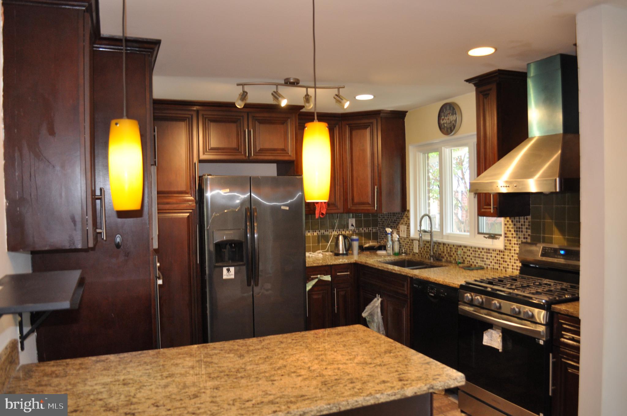 6000 Greentree Road Bethesda, MD 20817 - Photo 7 of 18 Kitchen