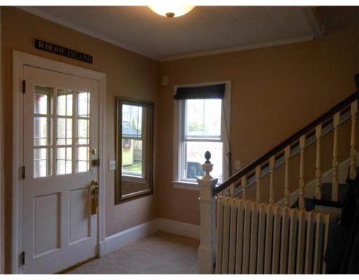 89 Malbone Road Newport, RI 02840 - Photo 12 of 20 Entry. Nice foyer!