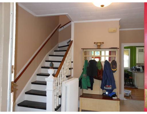 89 Malbone Road Newport, RI 02840 - Photo 13 of 20 Entry.