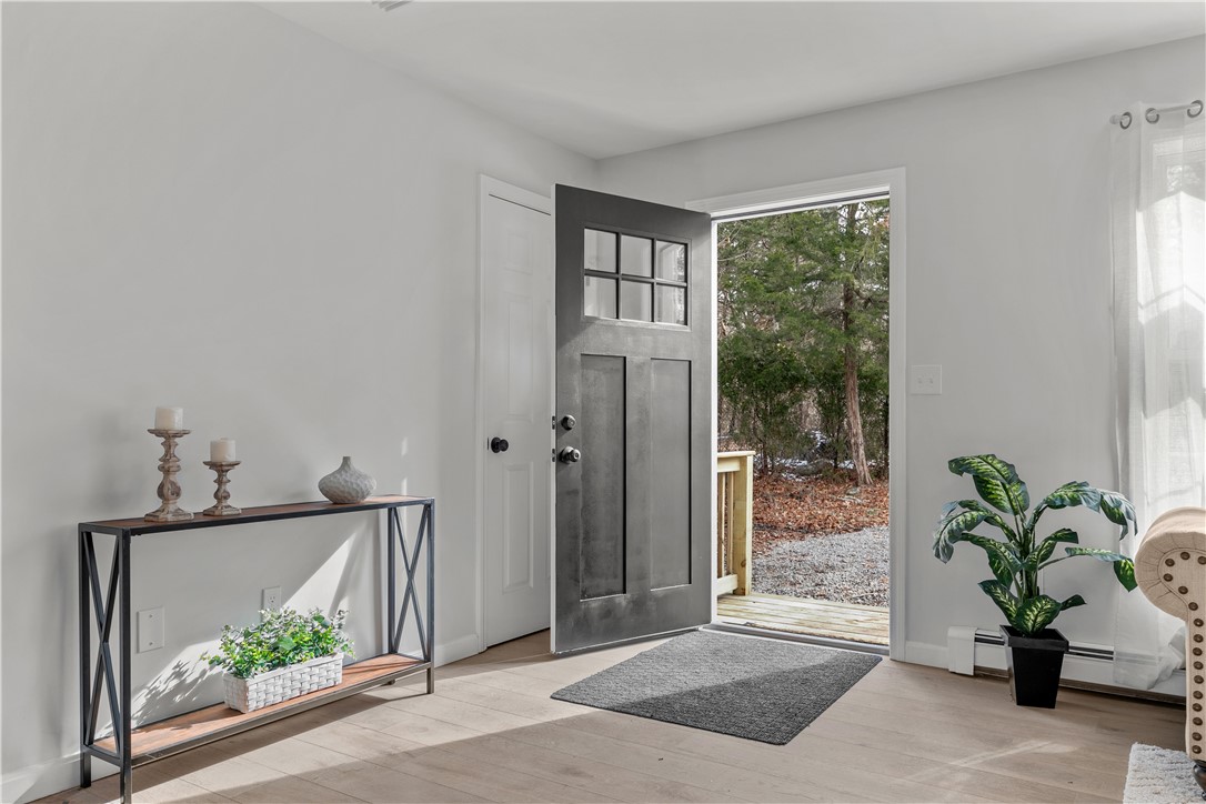 678 Bulgarmarsh Road Tiverton, RI 02878 - Photo 8 of 48