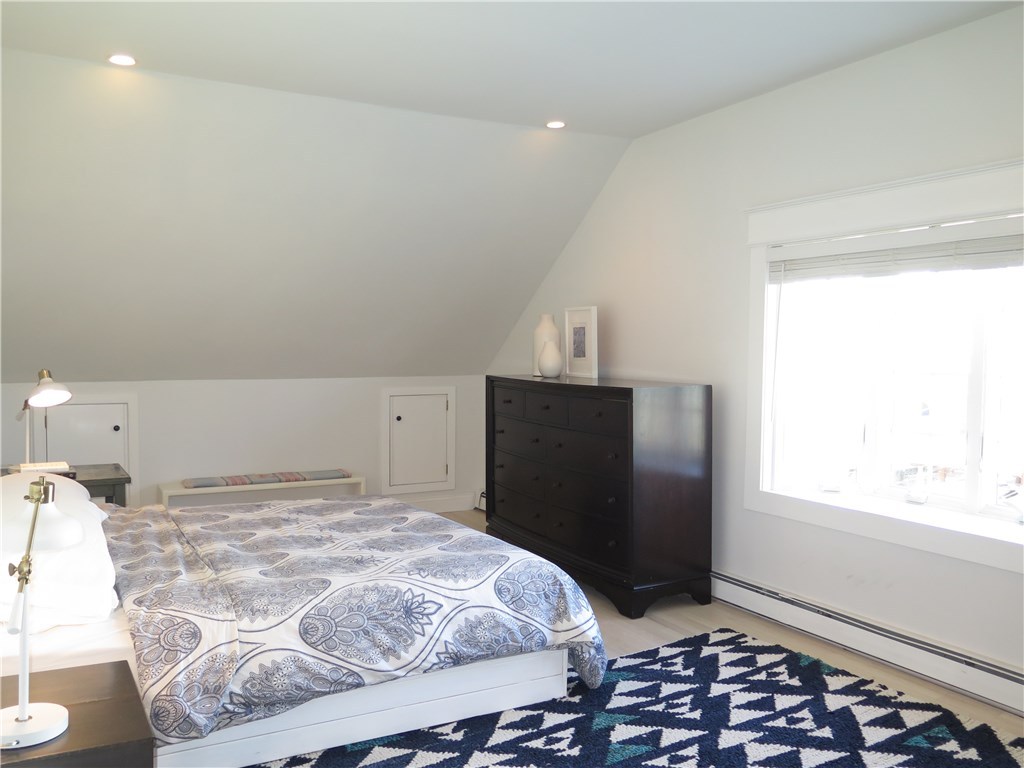 61 Overhill Road Providence, RI 02906 - Photo 23 of 40