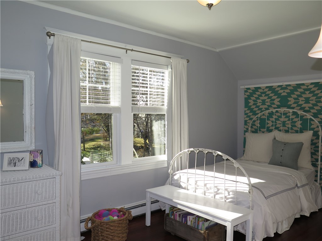 61 Overhill Road Providence, RI 02906 - Photo 31 of 40