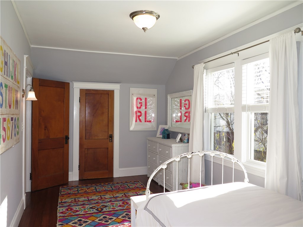 61 Overhill Road Providence, RI 02906 - Photo 33 of 40
