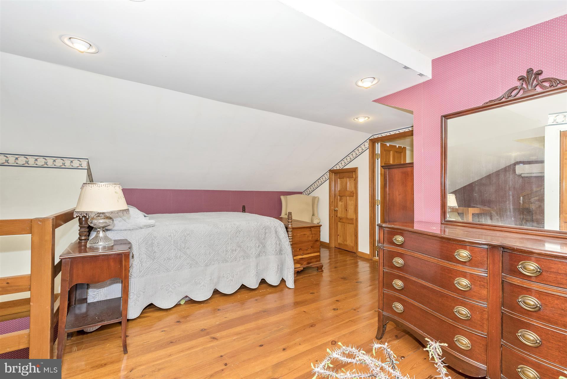 6014 Ridge Road Mount Airy, MD 21771 - Photo 22 of 30 Master suite on upper level