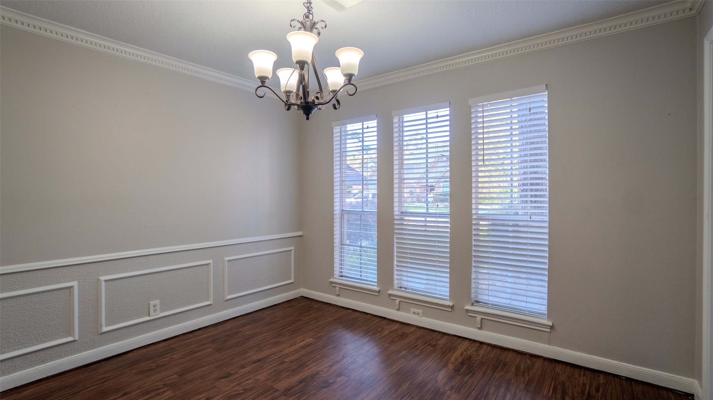 5507 Slashwood Lane Spring, TX 77379 - Photo 9 of 25