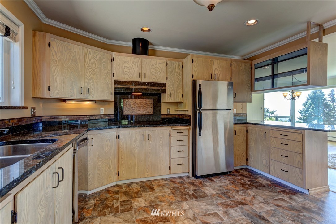 411 Briar Road Bellingham, WA 98225 - Photo 9 of 24