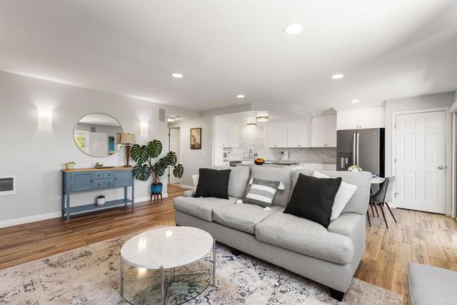 $760,000 | 155 Rosebay, Unit 49, Encinitas, CA 92024