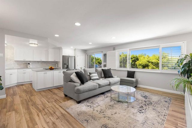 $760,000 | 155 Rosebay, Unit 49, Encinitas, CA 92024