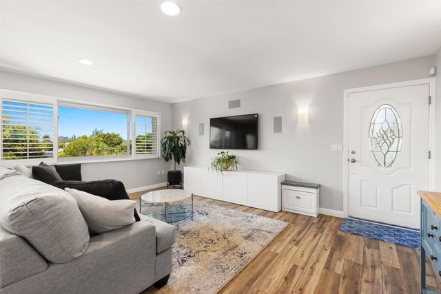 $760,000 | 155 Rosebay, Unit 49, Encinitas, CA 92024