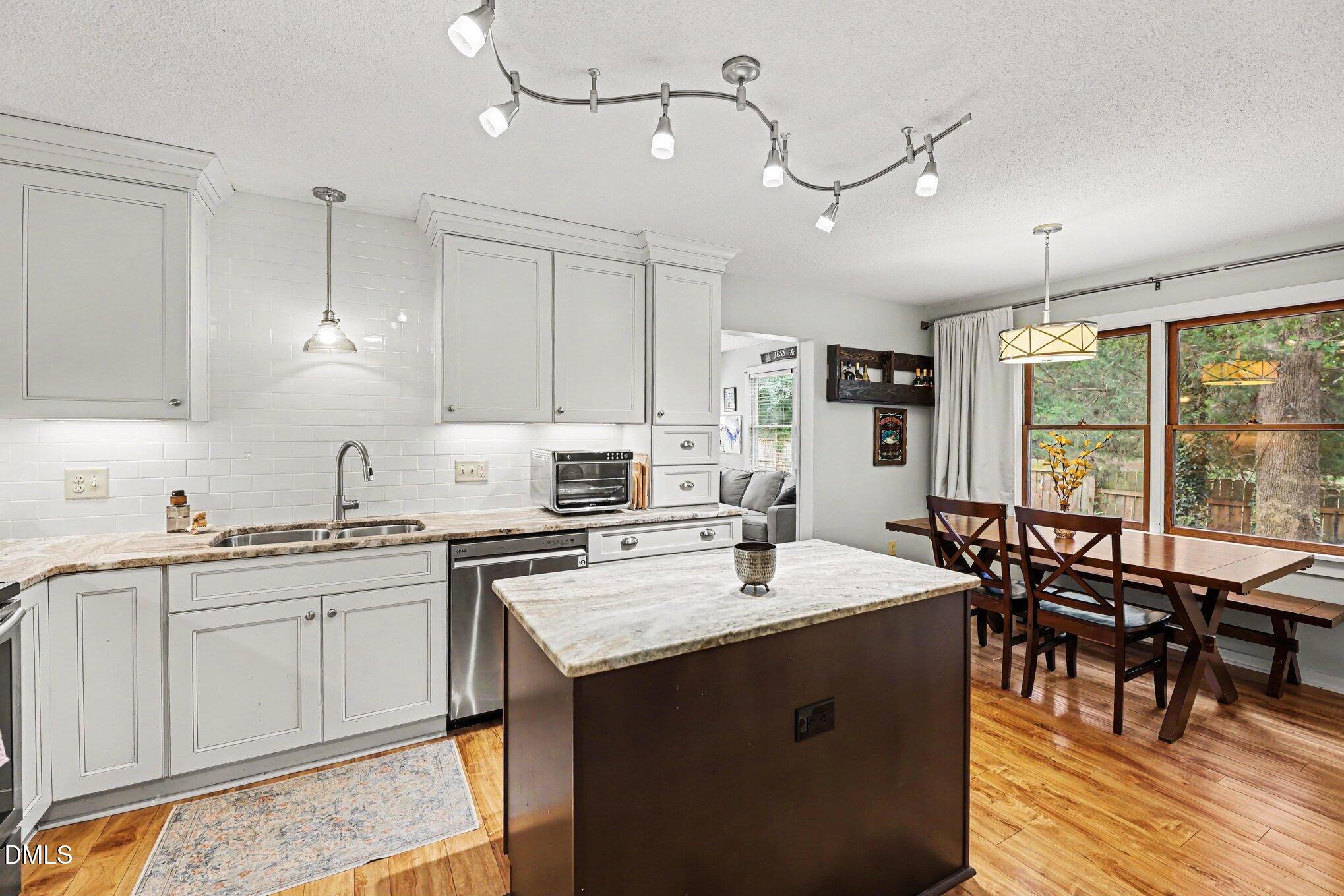 511 Carolina Avenue Raleigh, NC 27606 - Photo 9 of 25