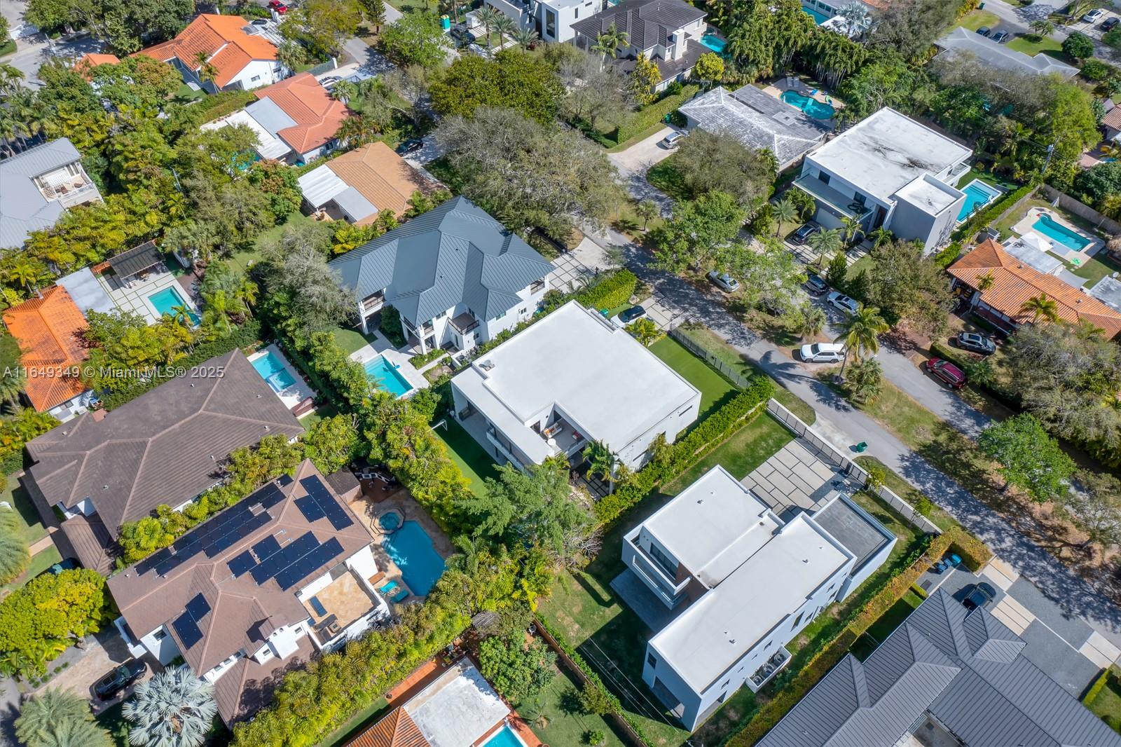 7900 Southwest 54th Avenue Miami, FL 33143 - Photo 62 of 63 an aerial view of a house with a yard