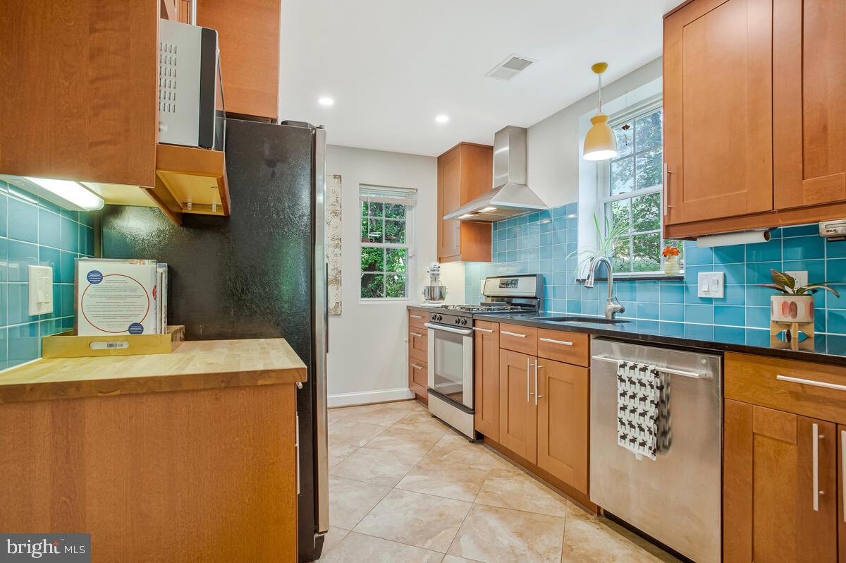 4106 Decatur Street Hyattsville, MD 20781 - Photo 16 of 50 SS appliances and ceramic tile floors