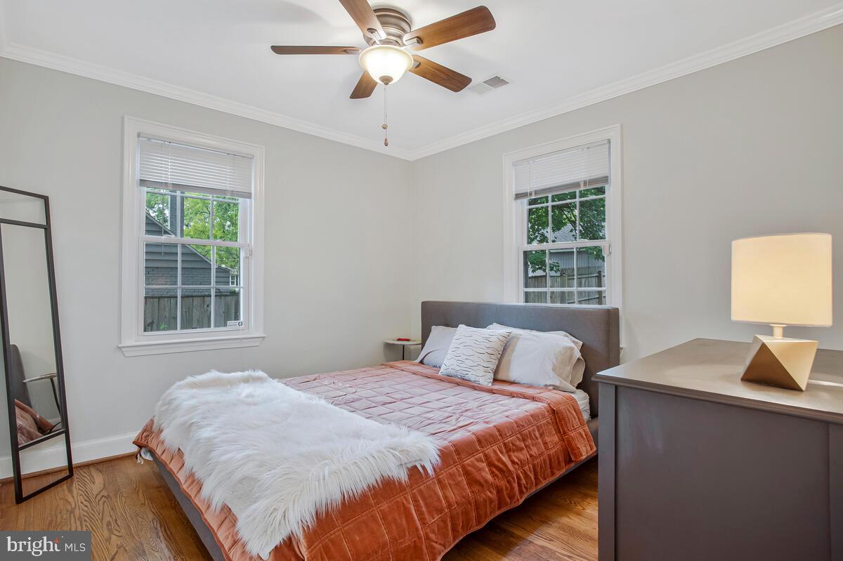 4106 Decatur Street Hyattsville, MD 20781 - Photo 19 of 50 Main level bedroom