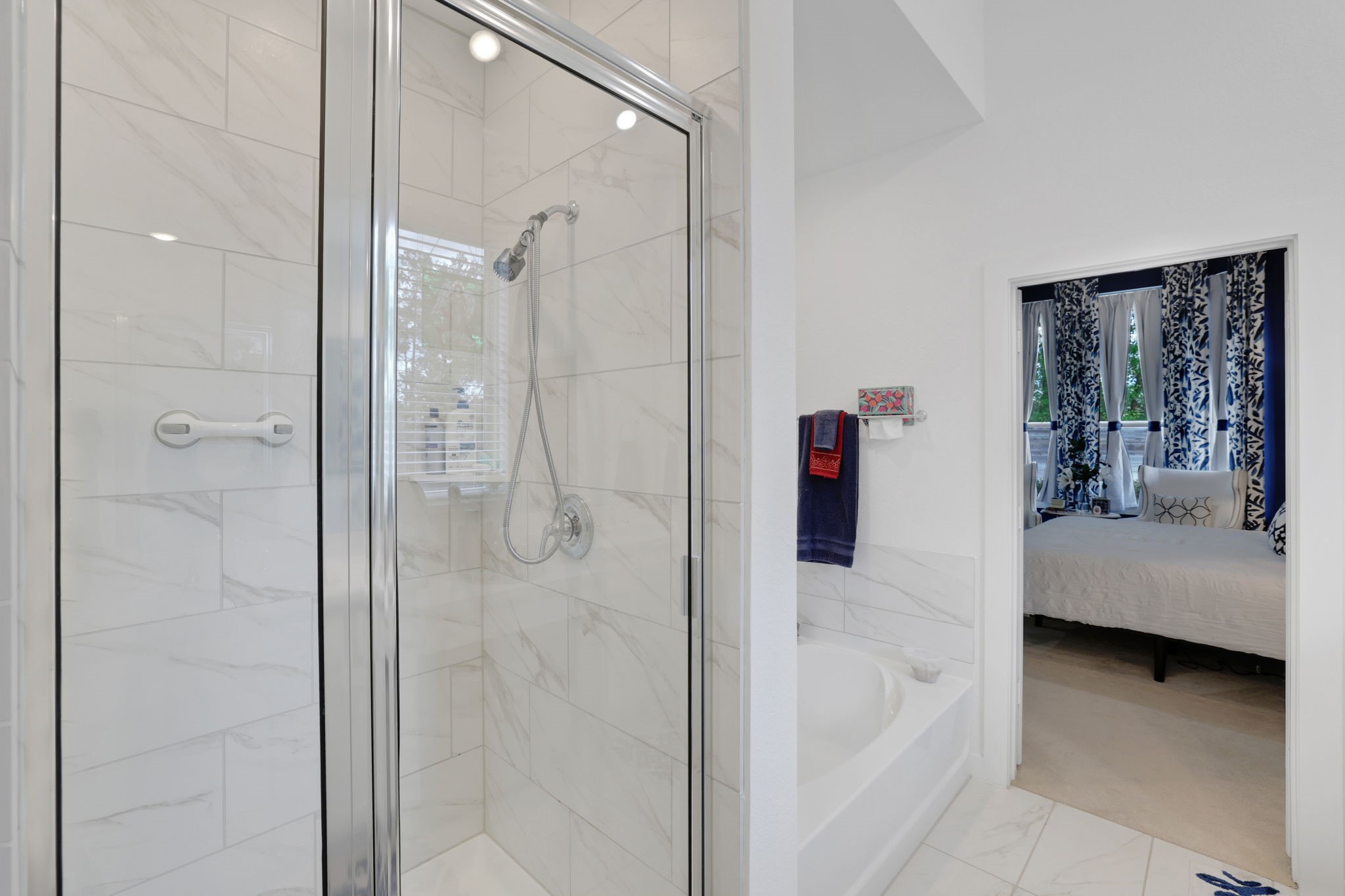 17710 Fernweh Court Conroe, TX 77302 - Photo 20 of 30 Primary Bathroom