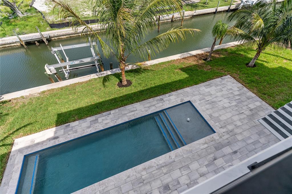 569 Bayview Drive Longboat Key, FL 34228 - Photo 20 of 89