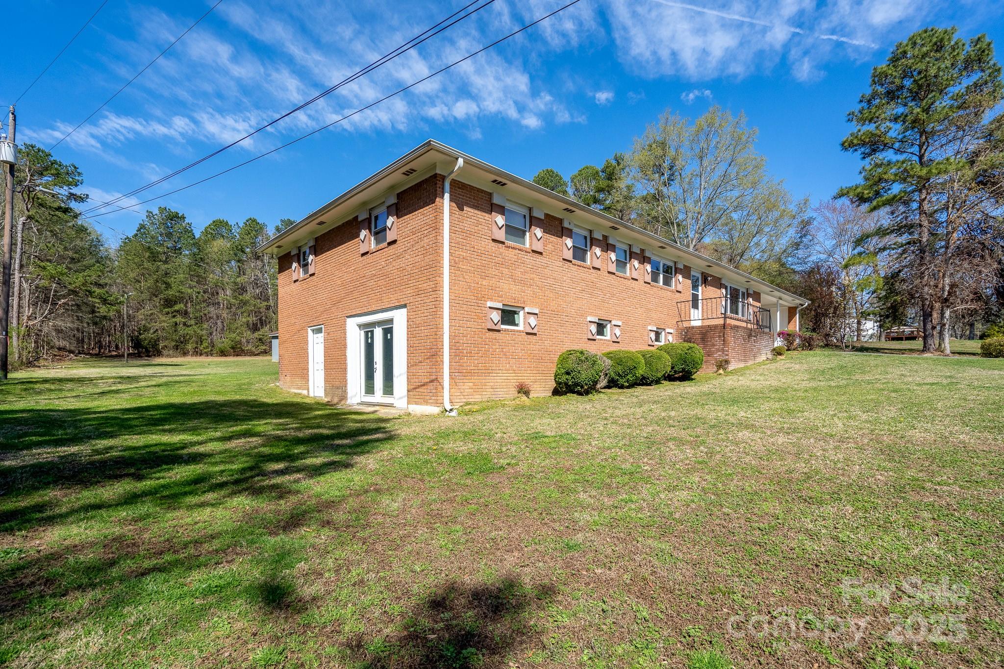40359 Barnhardt Road New London, NC 28127 - Photo 6 of 41 Gallery Image 6