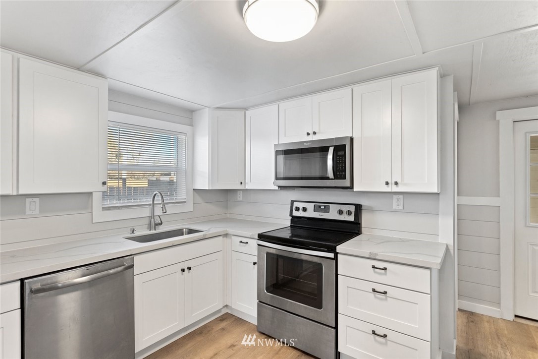 2115 Maple Street Everett, WA 98201 - Photo 6 of 23 Gallery Image 6