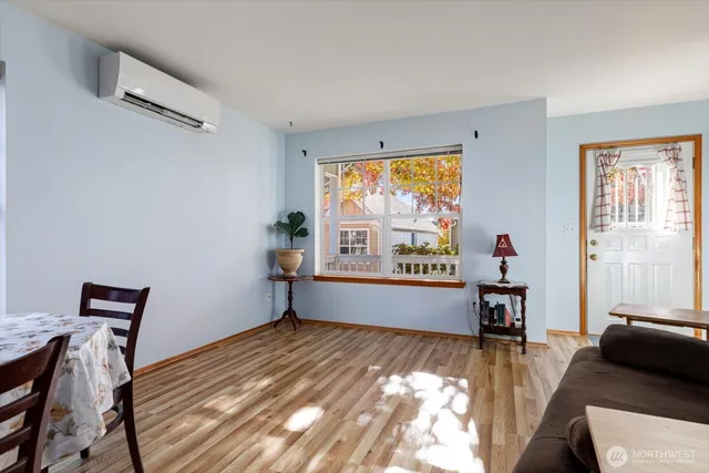 $315,000 | 161 West Whidbey Avenue, Unit 5, Oak Harbor, WA 98277