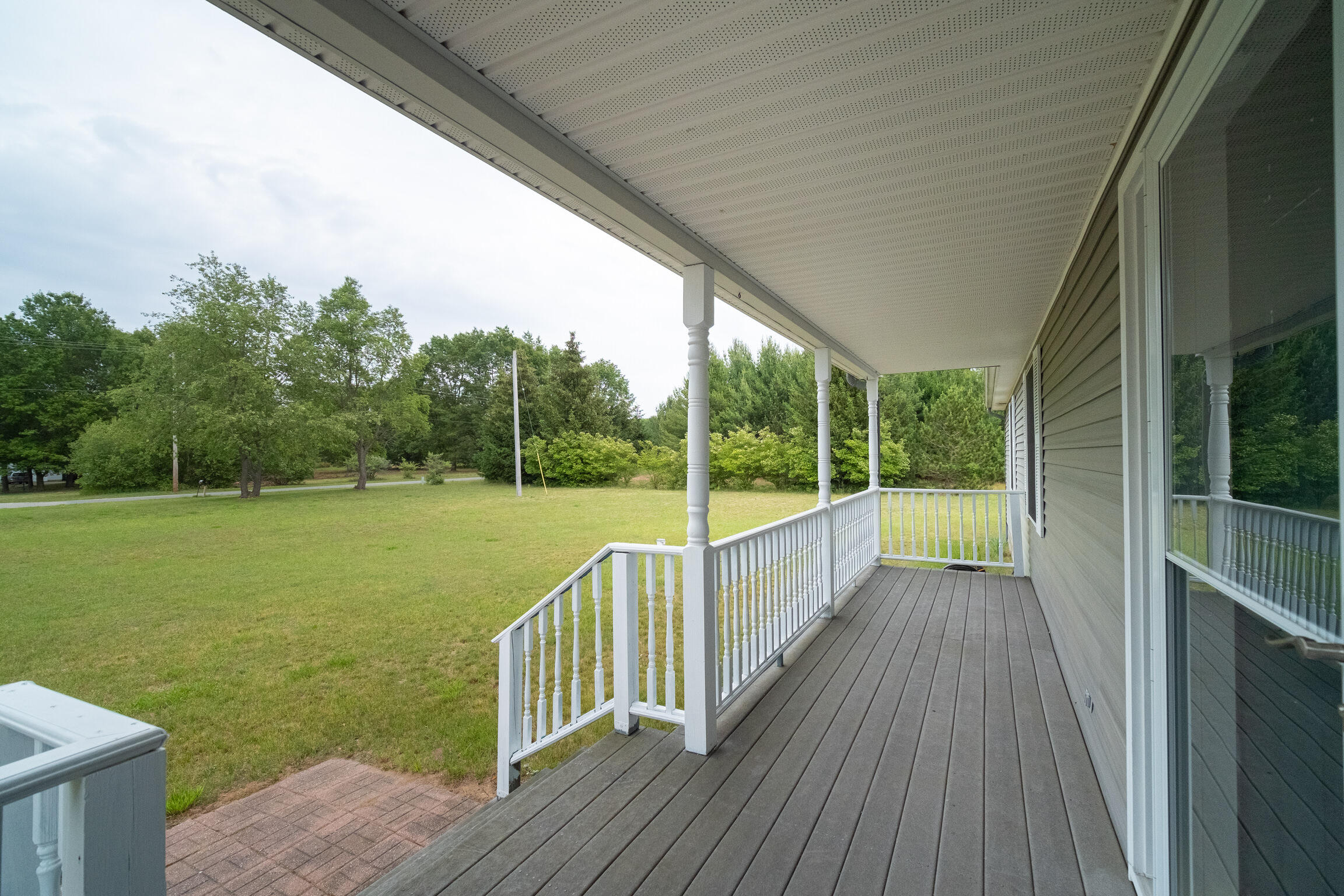 3111 South County Line Road Manistee, MI 49660 - Photo 3 of 47 Front Porch