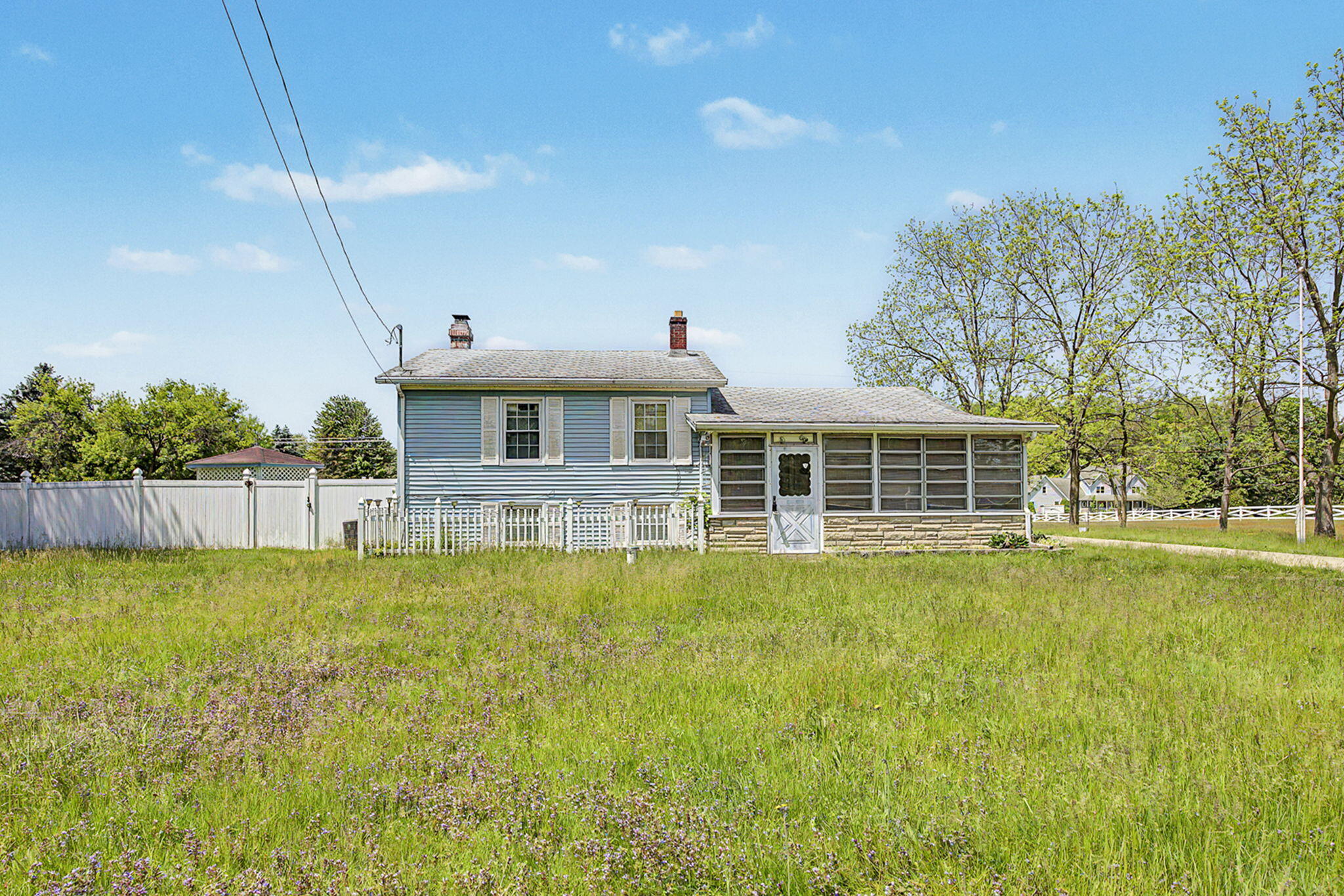 11595 4 Mile Road Battle Creek, MI 49015 - Photo 2 of 36 1-web-or-mls-CQ1A2314