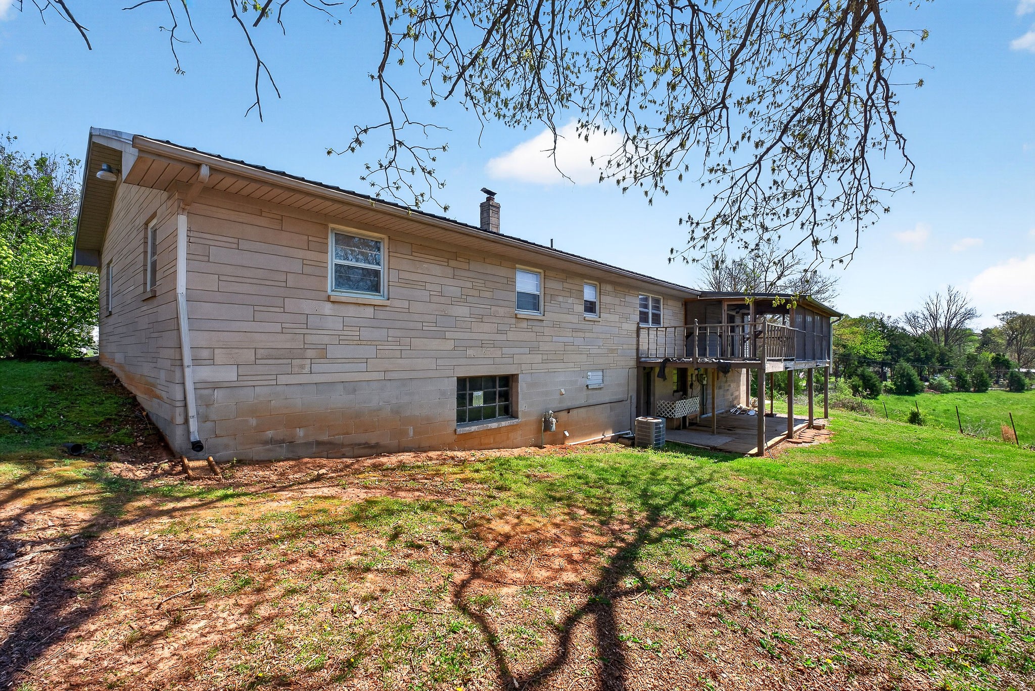 463 Franks Ferry Road Sparta, TN 38583 - Photo 4 of 64