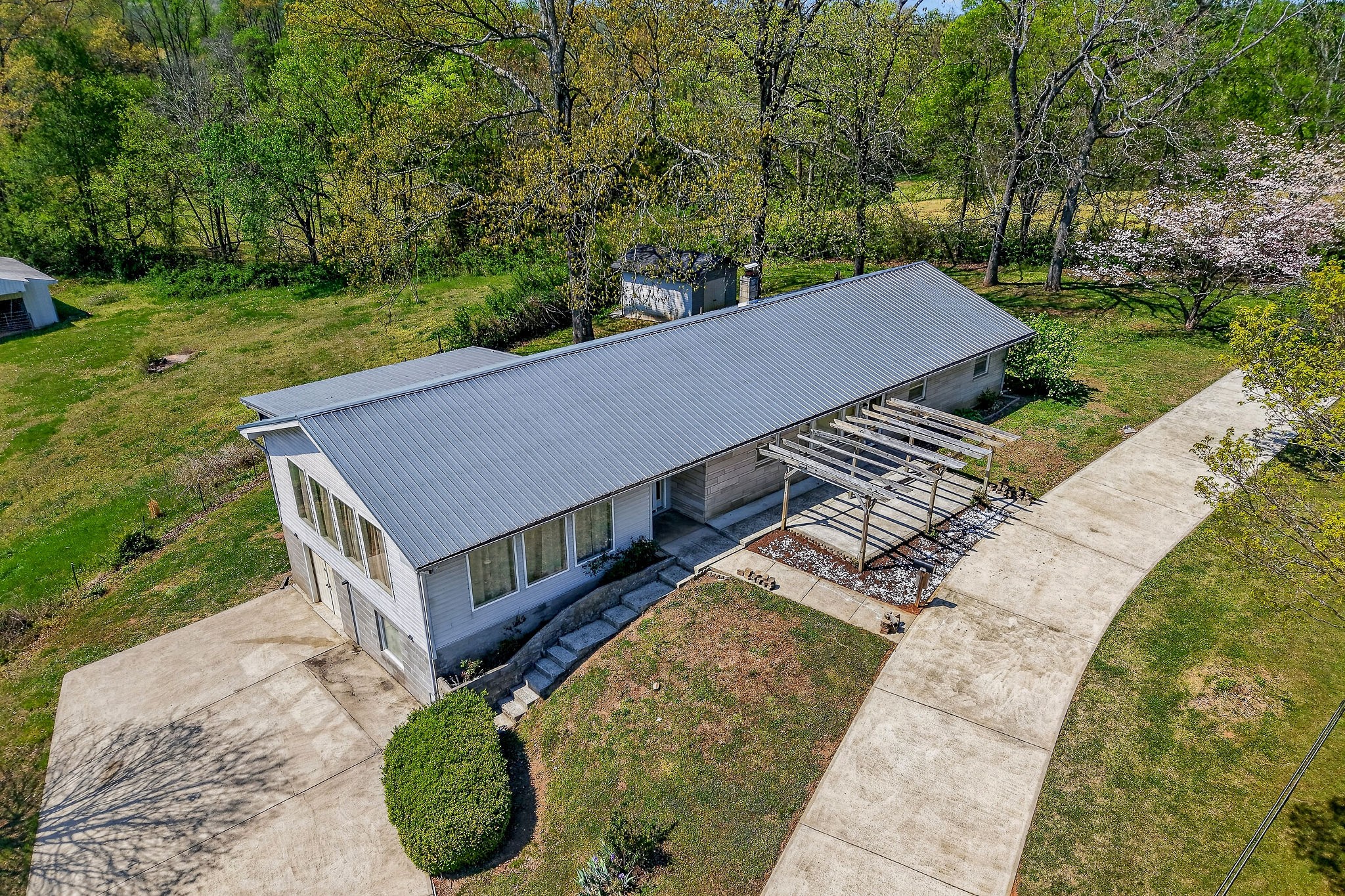463 Franks Ferry Road Sparta, TN 38583 - Photo 5 of 64