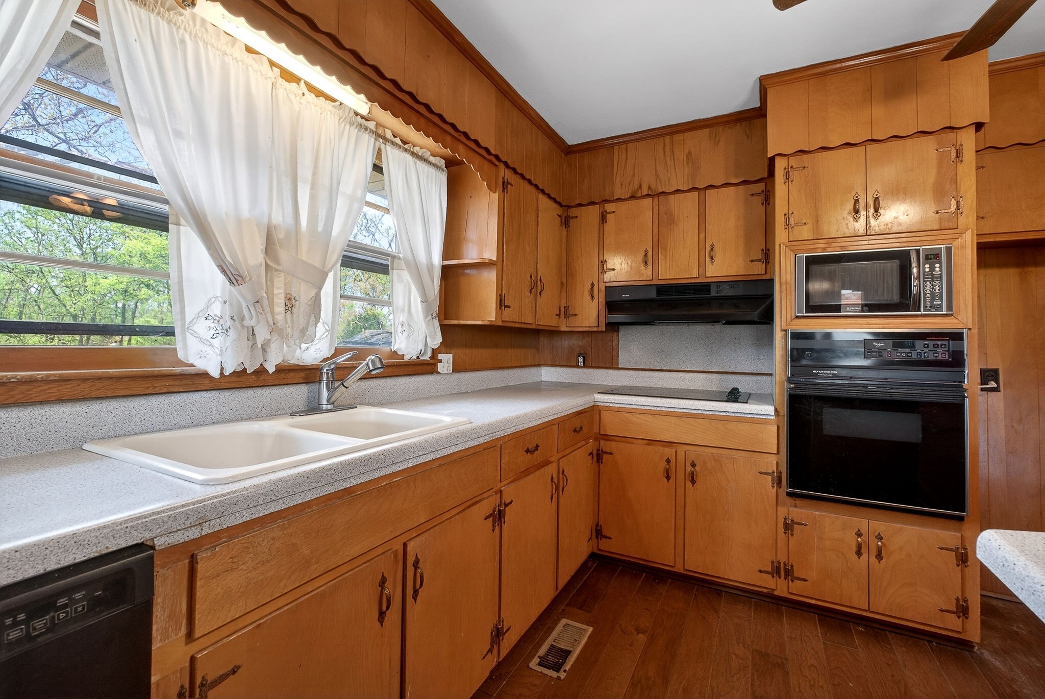 463 Franks Ferry Road Sparta, TN 38583 - Photo 9 of 64