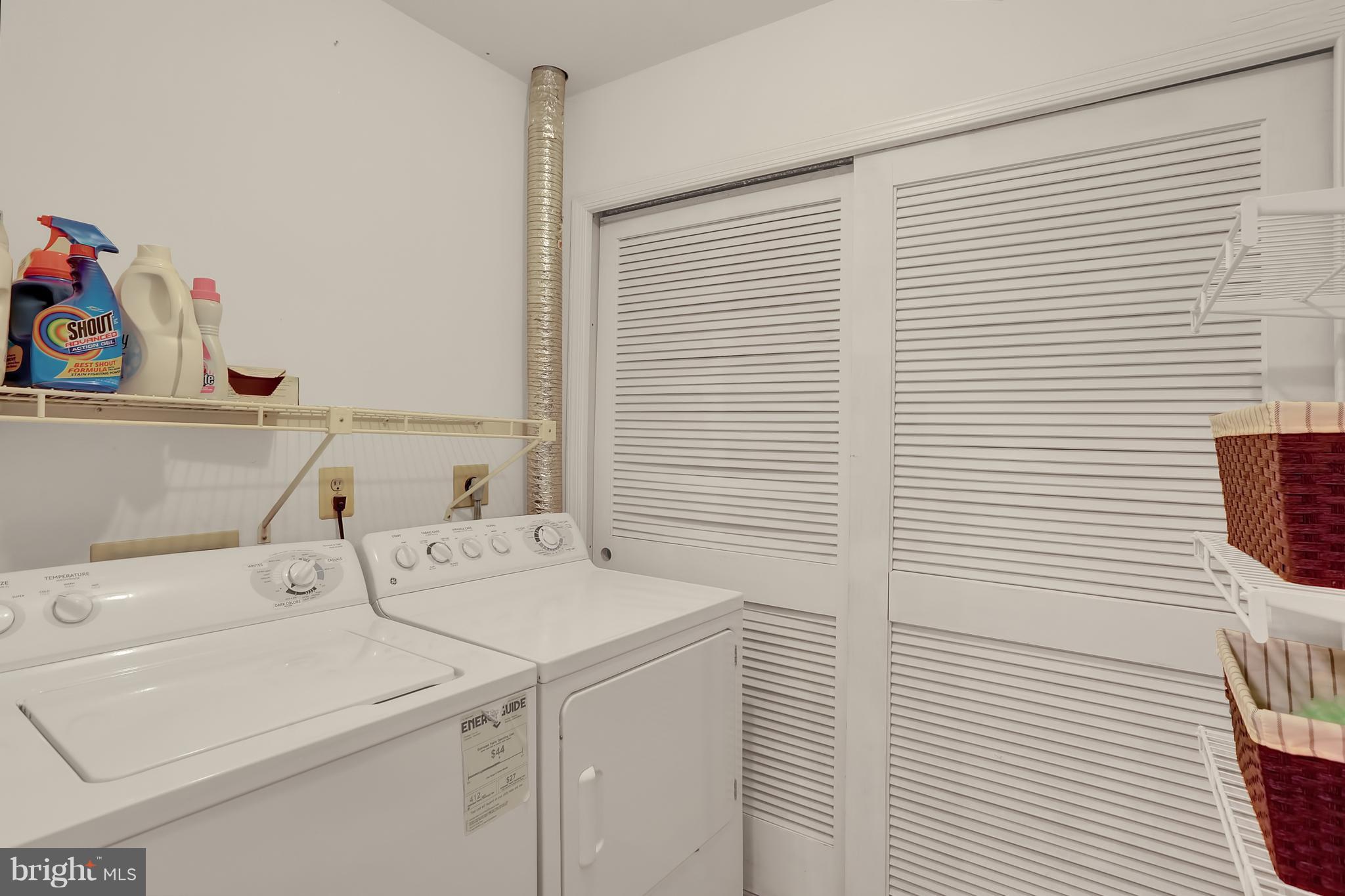 20693 Riptide Square Sterling, VA 20165 - Photo 24 of 30 a utility room with dryer and washer