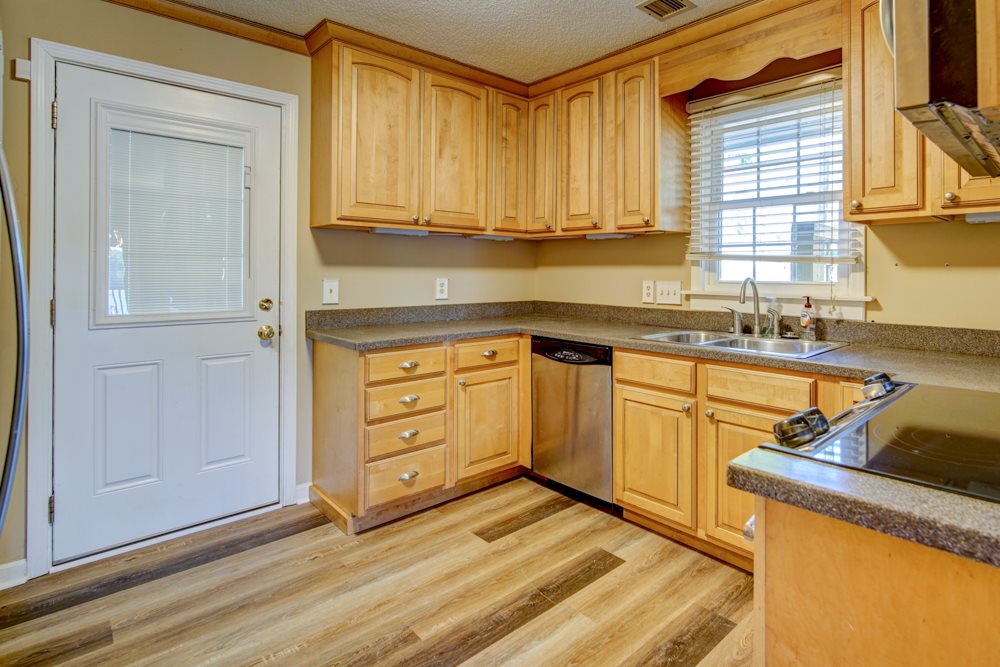 202 Zimmerman Drive Inman, SC 29349 - Photo 5 of 36 Gallery Image 5
