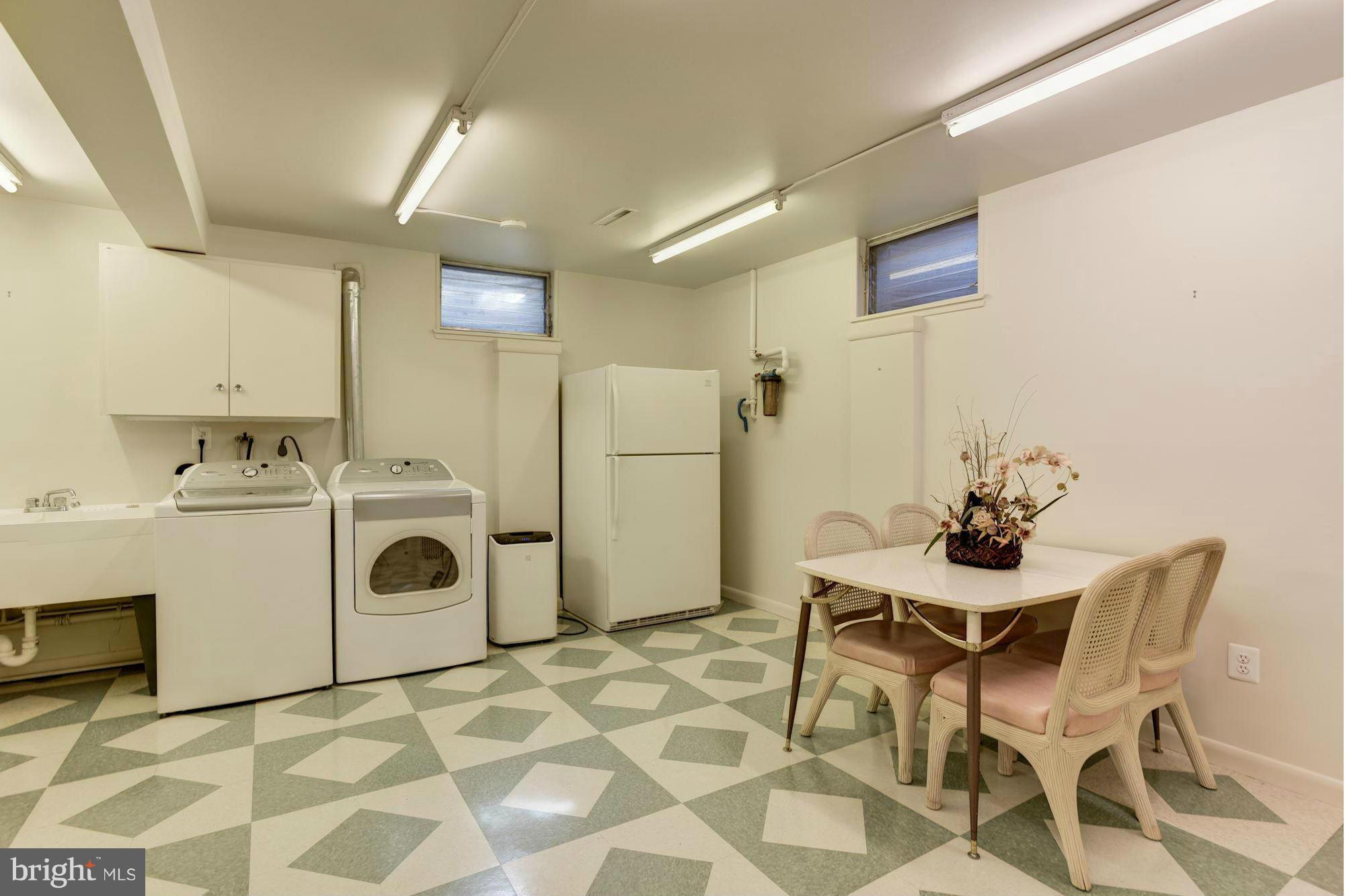 1411 Autumn Leaf Road Baltimore, MD 21286 - Photo 26 of 30 Bright,spacious Laundry/service rm