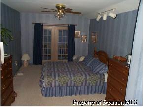 213 Mundro Road Olyphant, PA 18447 - Photo 3 of 6 Gallery Image 3