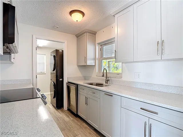 $309,000 | 1642 Mansville Terrace, North Fort Myers, FL 33903