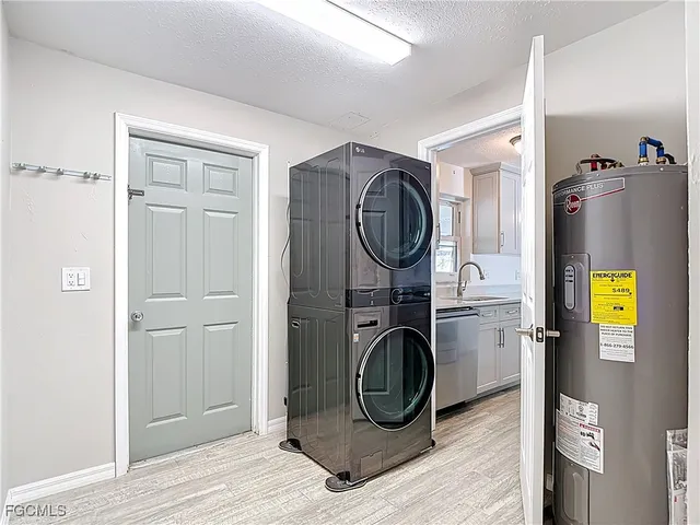 $309,000 | 1642 Mansville Terrace, North Fort Myers, FL 33903