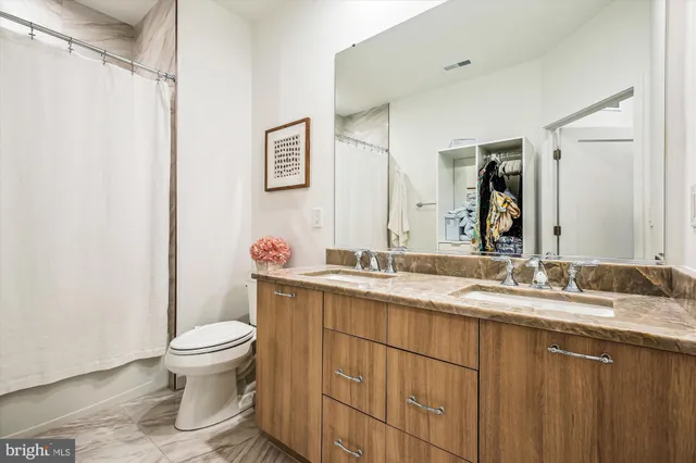 $1,298,000 | 7585 Sawyer Farm Way, Unit 904, McLean, VA 22102