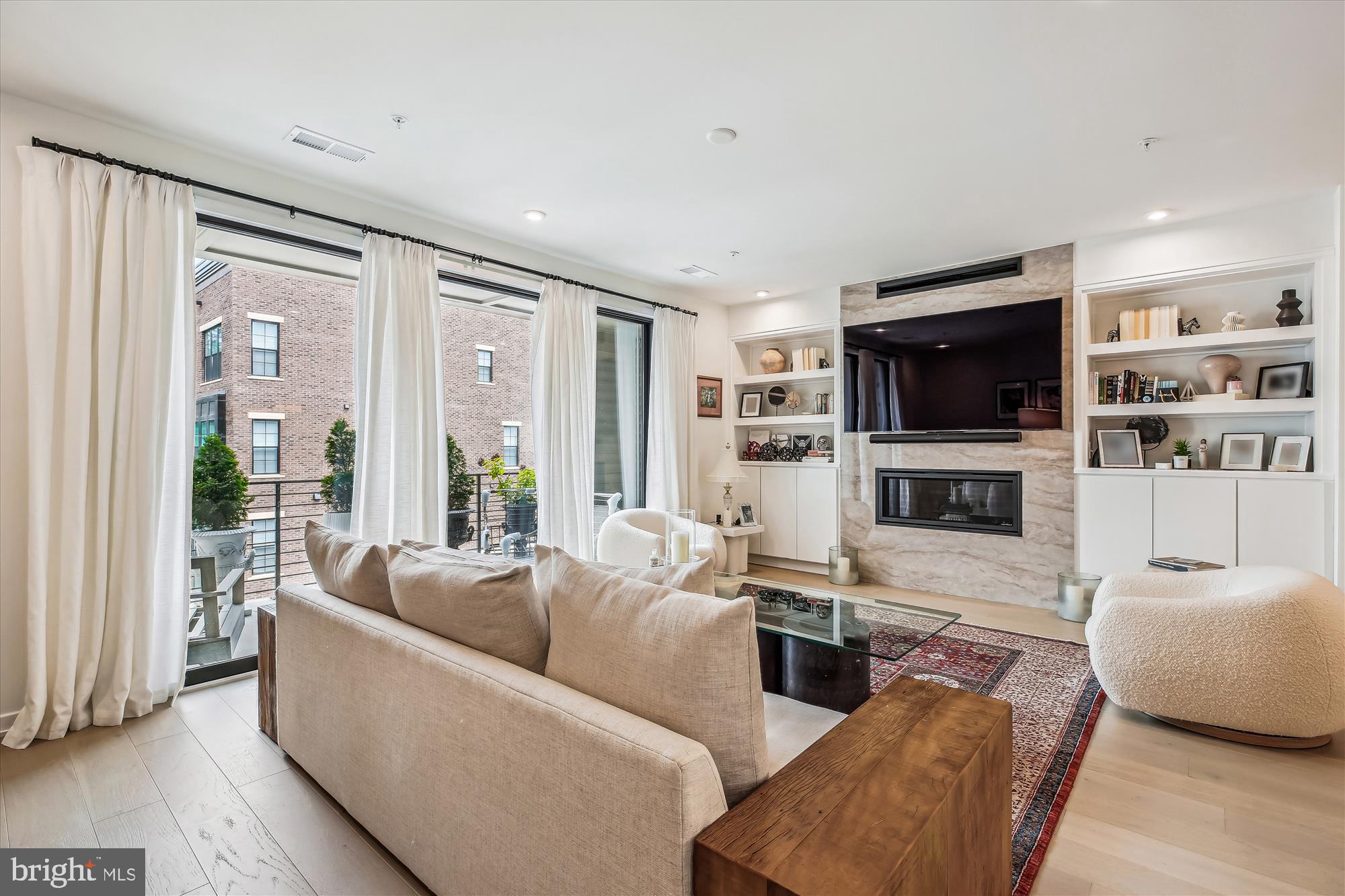 7585 Sawyer Farm Way, Unit 904 McLean, VA 22102 - Photo 4 of 40