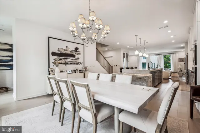 $1,298,000 | 7585 Sawyer Farm Way, Unit 904, McLean, VA 22102