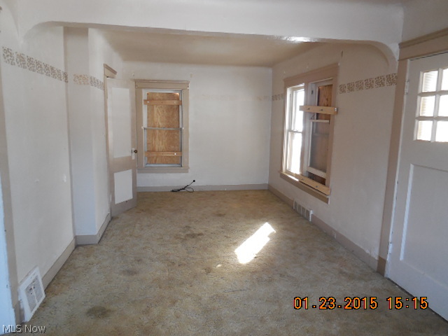 657 Archer Road Bedford, OH 44146 - Photo 4 of 17