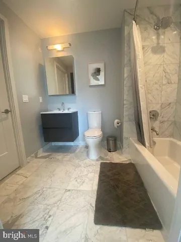 $2,999 | 45 Sutton Square Southwest, Unit 1111, Washington, DC 20024