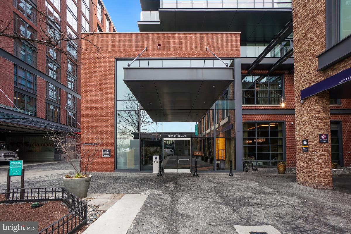 45 Sutton Square Southwest, Unit 1111 Washington, DC 20024 - Photo 2 of 31