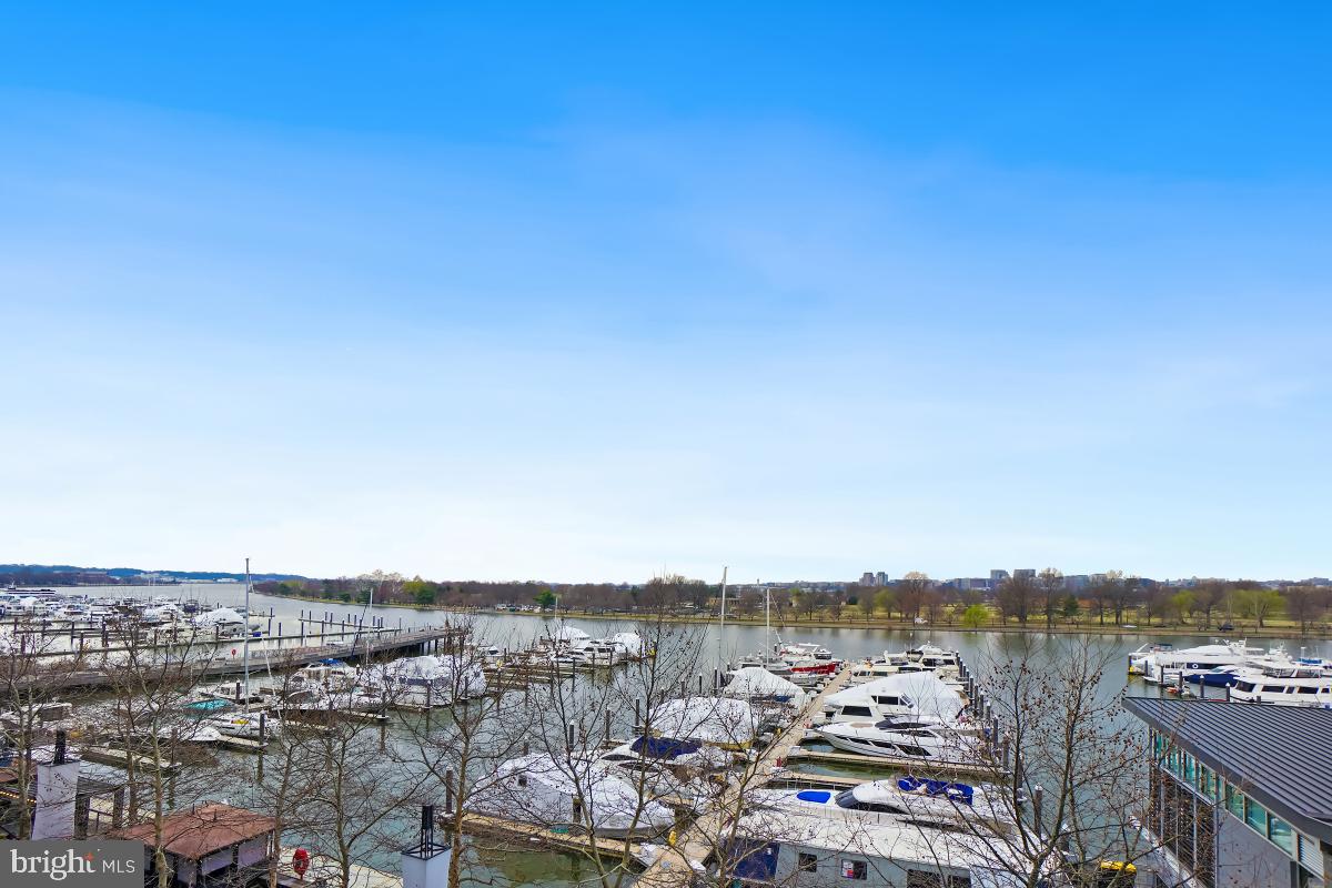 45 Sutton Square Southwest, Unit 1111 Washington, DC 20024 - Photo 29 of 31