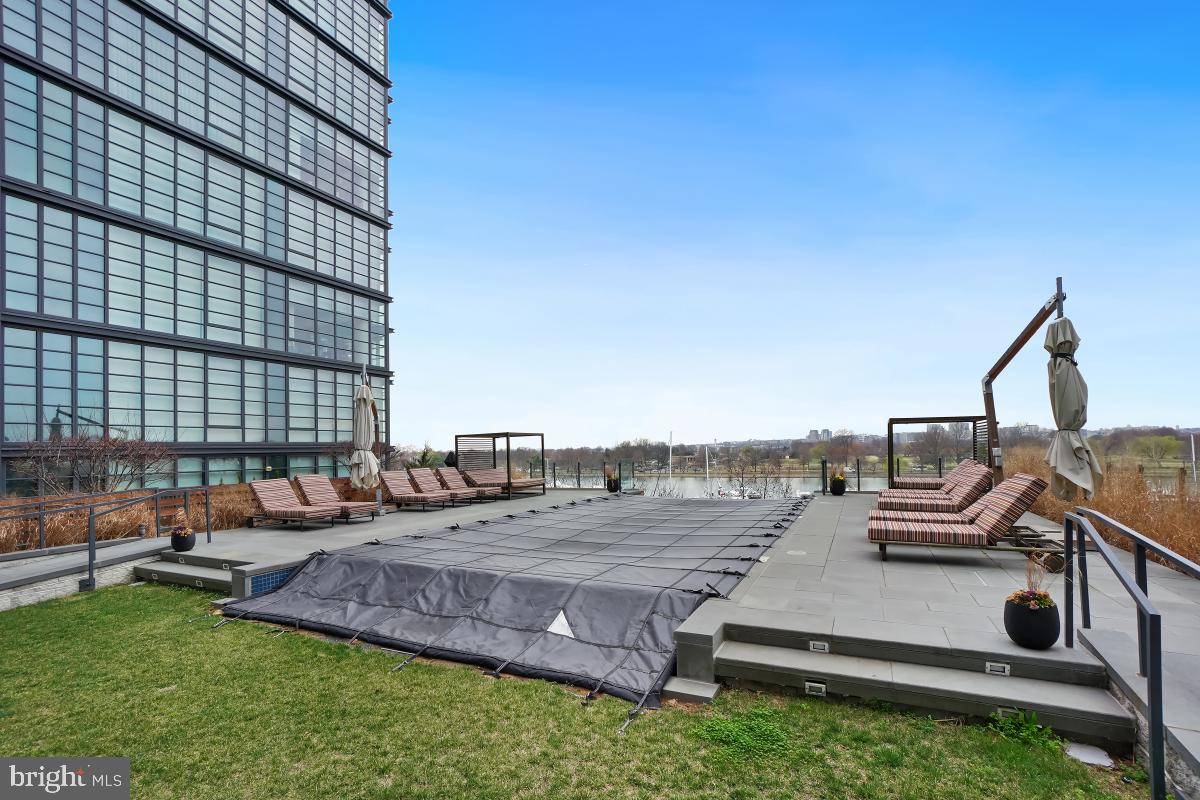 45 Sutton Square Southwest, Unit 1111 Washington, DC 20024 - Photo 30 of 31