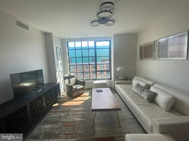 $2,999 | 45 Sutton Square Southwest, Unit 1111, Washington, DC 20024