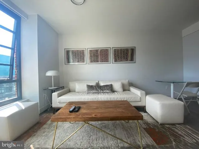 $2,999 | 45 Sutton Square Southwest, Unit 1111, Washington, DC 20024