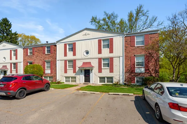 $120,000 | 726 Garland Circle, Unit A, Kalamazoo, MI 49008