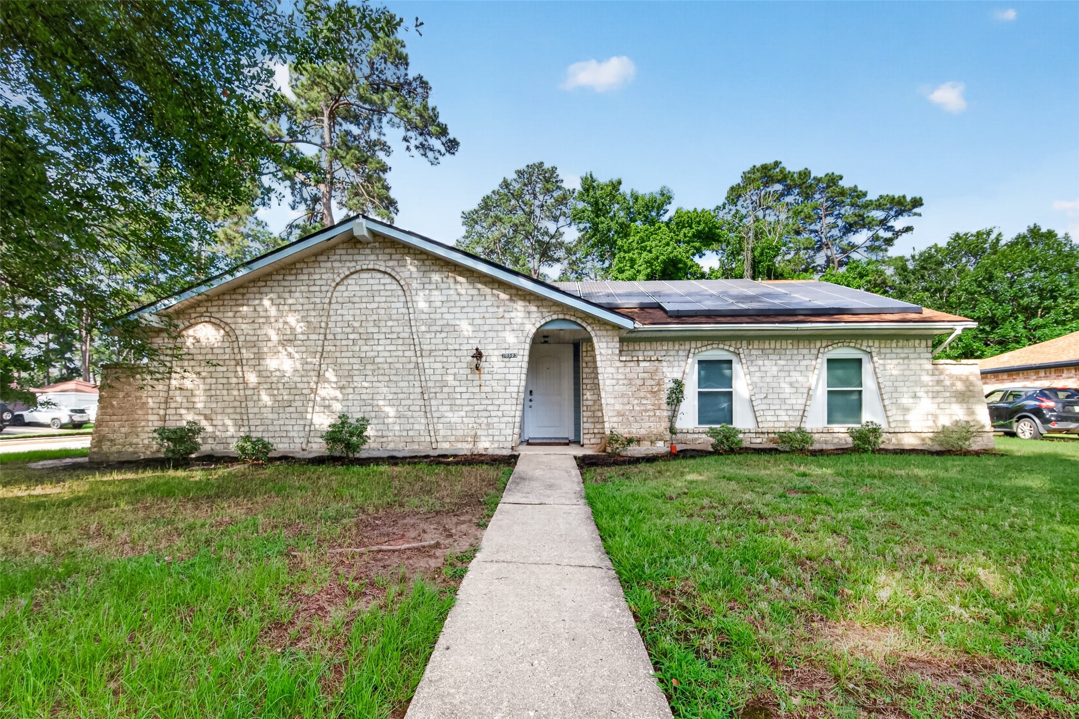 25503 Foxbriar Lane Spring, TX 77373 - Photo 40 of 45 a front view of a house with a yard