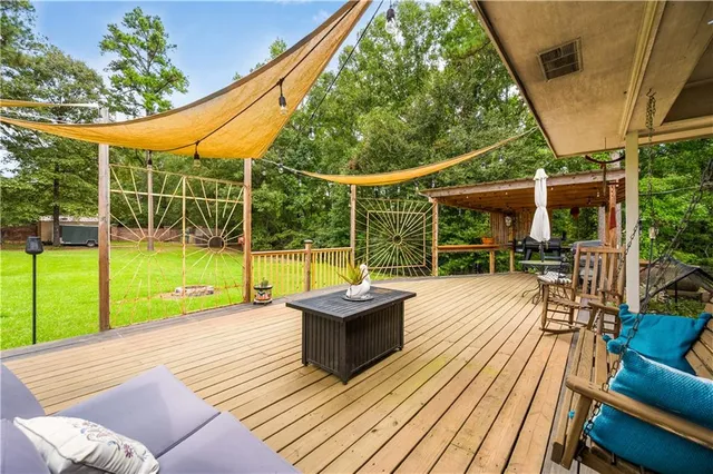 $323,000 | 255 Mosby Drive, Pineville, LA 71360