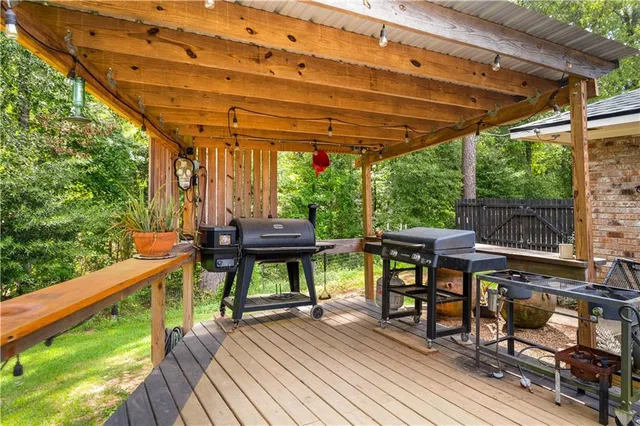 $323,000 | 255 Mosby Drive, Pineville, LA 71360